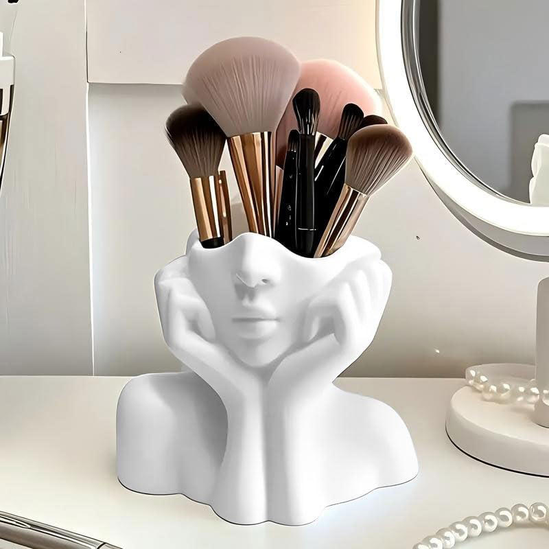 Beauty Queen Makeup - 1Pc Cute Face Shaped Makeup Brush